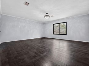 8409 Nairn DR, Austin TX 78749