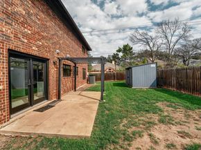 8409 Nairn DR, Austin TX 78749