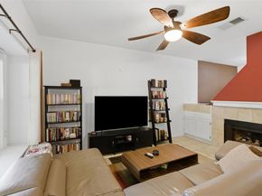 11901 Swearingen DR 24, Austin TX 78758