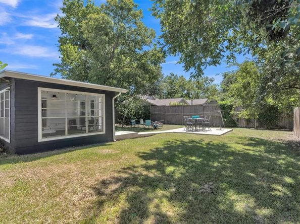 1206 E 13th ST, Georgetown TX 78626