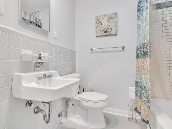 1206 E 13th ST, Georgetown TX 78626