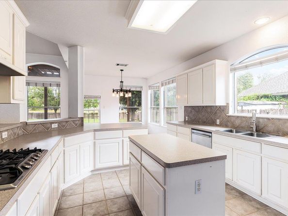 1253 Fall Creek LOOP, Cedar Park TX 78613