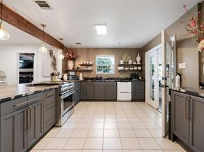 8721 Mountain Crest DR, Austin TX 78735