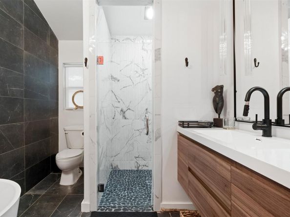 8721 Mountain Crest DR, Austin TX 78735