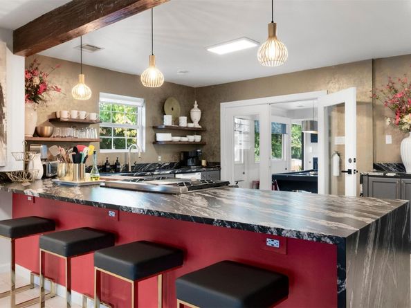 8721 Mountain Crest DR, Austin TX 78735