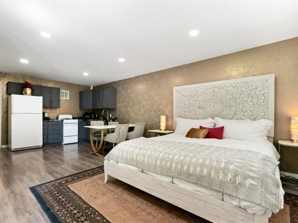 8721 Mountain Crest DR, Austin TX 78735