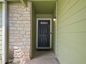 1100 York Castle DR, Pflugerville TX 78660