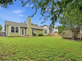 1100 York Castle DR, Pflugerville TX 78660