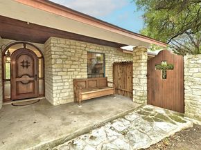 107 S Cuernavaca DR, Austin TX 78733