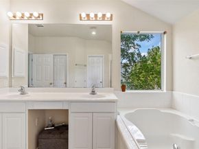 11425 Sabinal Mesa DR, Austin TX 78739