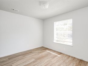 5900 Glen Meadow DR, Austin TX 78745