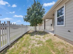 1701 Logan DR 12, Round Rock TX 78664