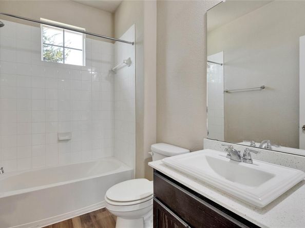 1701 Logan DR 12, Round Rock TX 78664