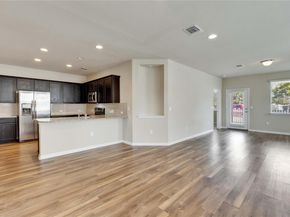 1701 Logan DR 12, Round Rock TX 78664