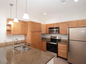 611 E 45th ST 8, Austin TX 78751