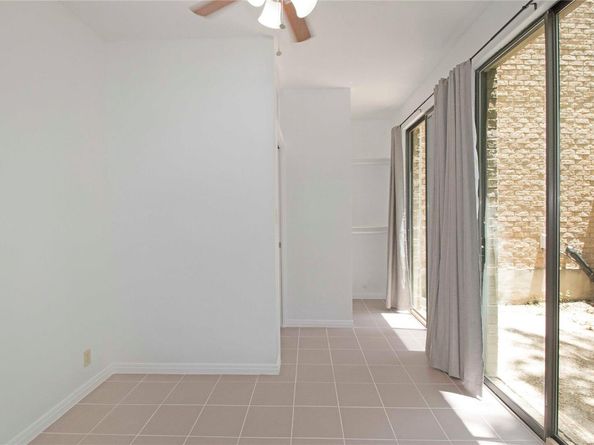 611 E 45th ST 8, Austin TX 78751