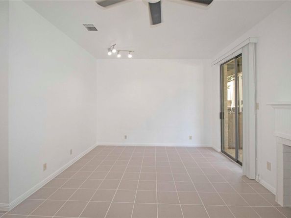 611 E 45th ST 8, Austin TX 78751