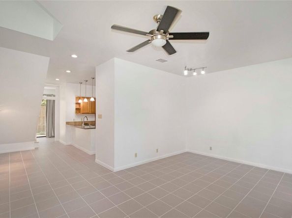 611 E 45th ST 8, Austin TX 78751