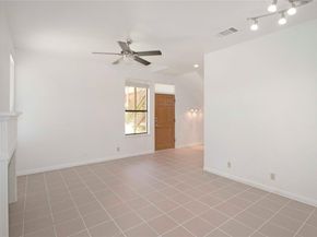 611 E 45th ST 8, Austin TX 78751