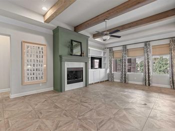 201 Barefoot Park LN