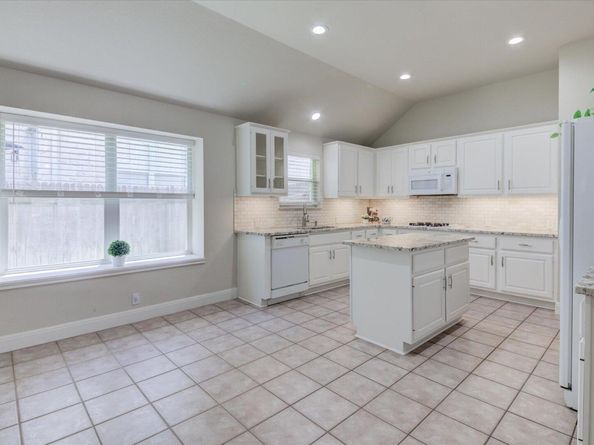 2023 Kimbrook DR, Round Rock TX 78681