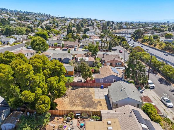 826 Amador Street, Richmond CA 94805