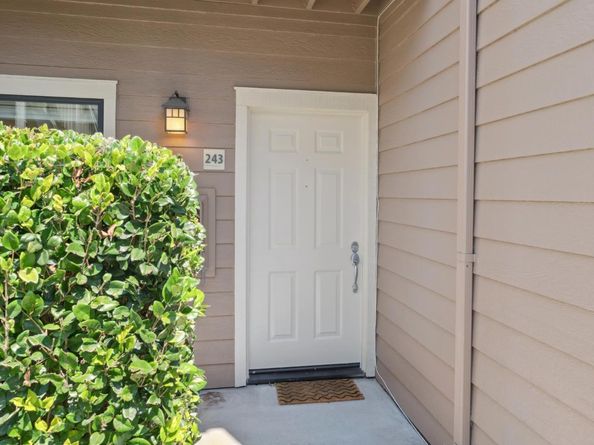 243 Shoreline Court, Richmond CA 94804