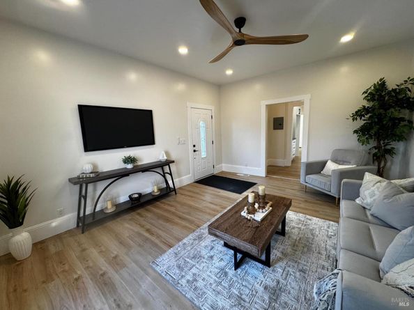 43 11th Street, Richmond CA 94801