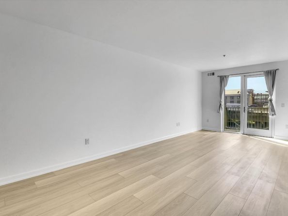 423 7th Street 105, Oakland CA 94607