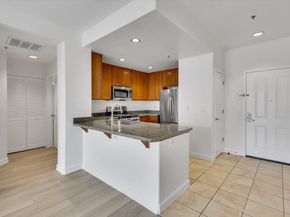 423 7th Street 105, Oakland CA 94607