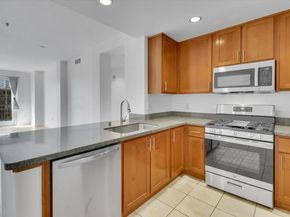 423 7th Street 105, Oakland CA 94607