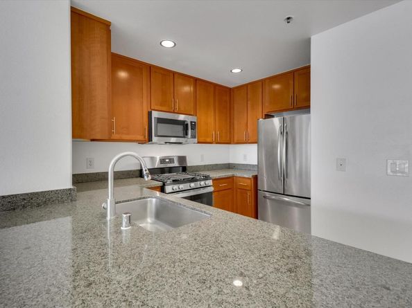 423 7th Street 105, Oakland CA 94607