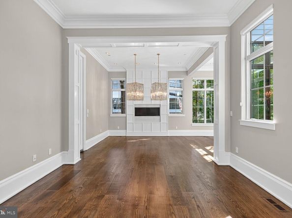 4964 Eskridge Terrace NW, Washington DC 20016