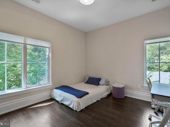 4964 Eskridge Terrace NW, Washington DC 20016
