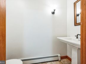 3574 Glen Way, Huntingdon Valley PA 19006