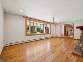 3574 Glen Way, Huntingdon Valley PA 19006