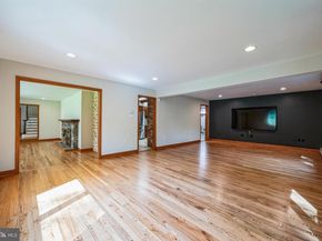 3574 Glen Way, Huntingdon Valley PA 19006