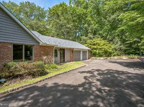 3574 Glen Way, Huntingdon Valley PA 19006