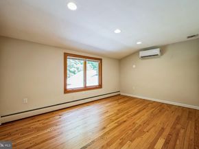 3574 Glen Way, Huntingdon Valley PA 19006