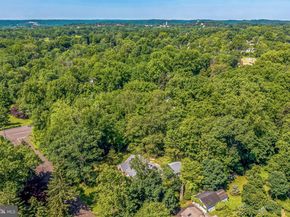 3574 Glen Way, Huntingdon Valley PA 19006