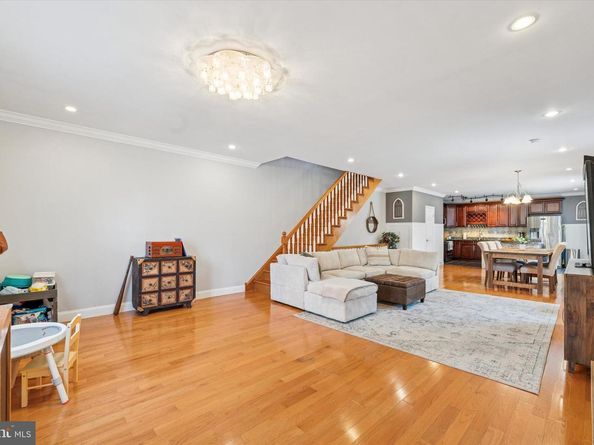 1639 S 19TH Street, Philadelphia PA 19145