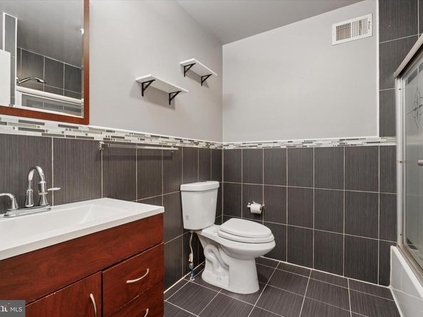 1639 S 19TH Street, Philadelphia PA 19145