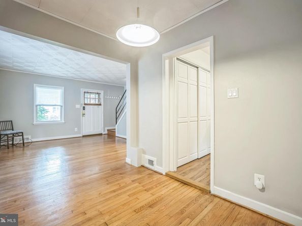 304 S Veitch Street, Arlington VA 22204