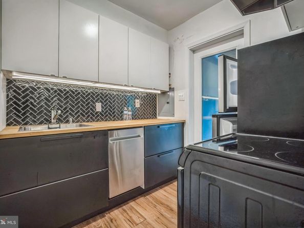 304 S Veitch Street, Arlington VA 22204
