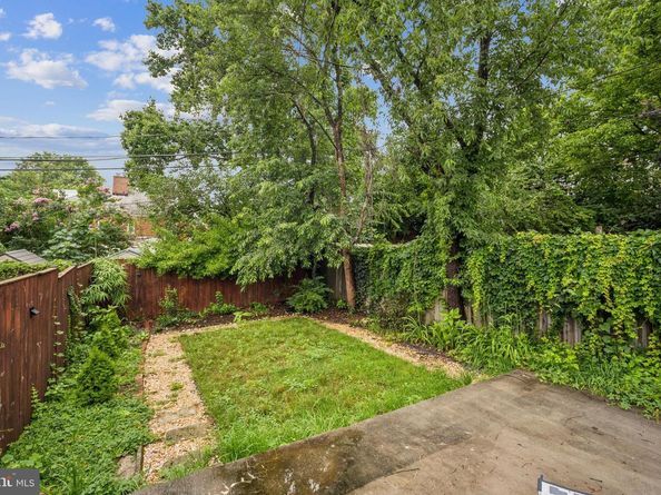 304 S Veitch Street, Arlington VA 22204