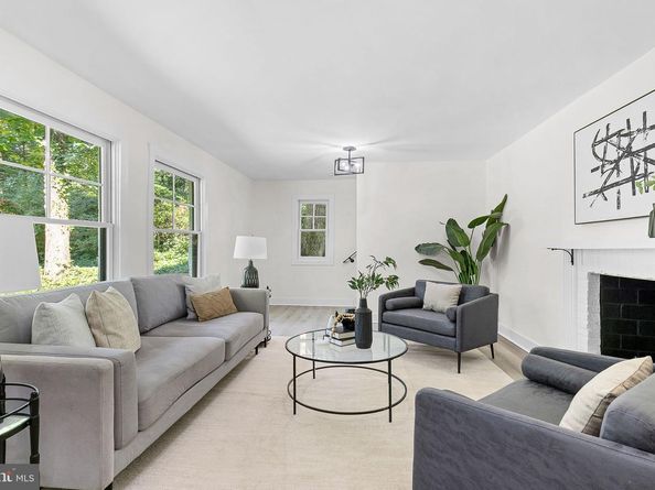 6353 Crosswoods Drive, Falls Church VA 22044