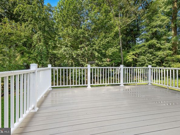 6353 Crosswoods Drive, Falls Church VA 22044