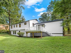 6353 Crosswoods Drive, Falls Church VA 22044