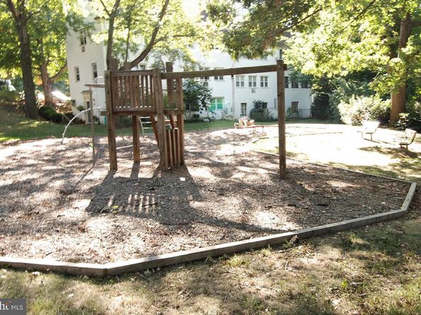1619 Ripon Place, Alexandria VA 22302