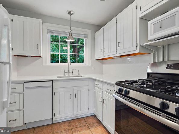 1619 Ripon Place, Alexandria VA 22302